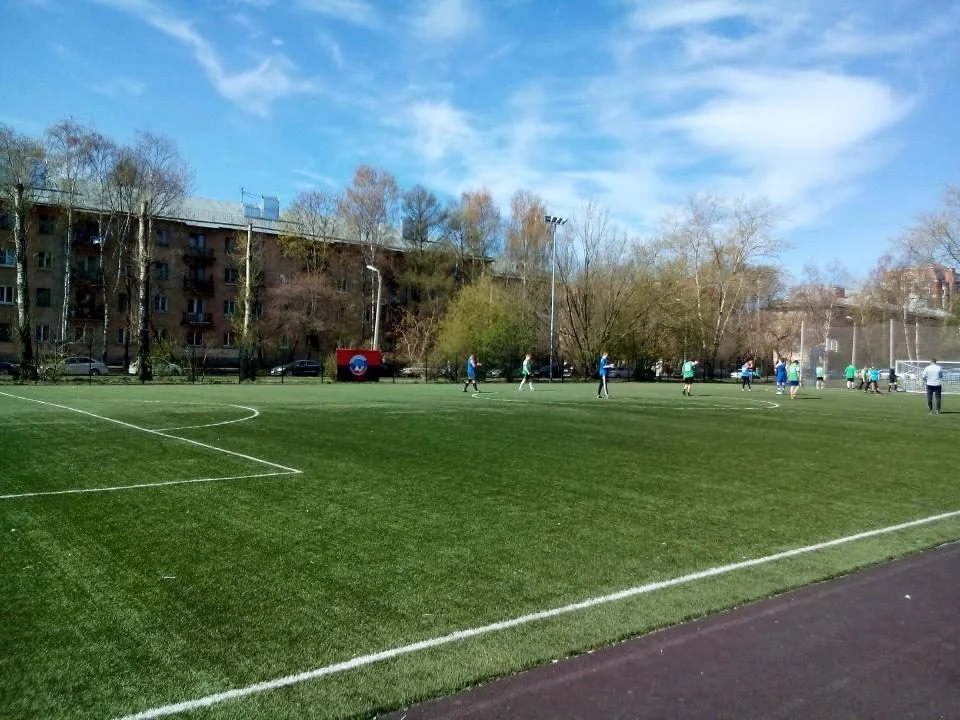 Стадион школы 284 1 - фотография