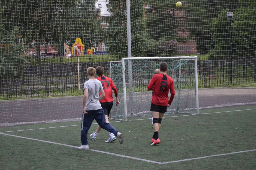 Cтадион школы 90 2 - фотография