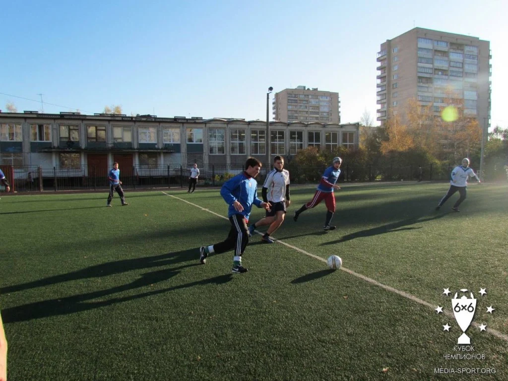 Стадион школы 332 3 - фотография