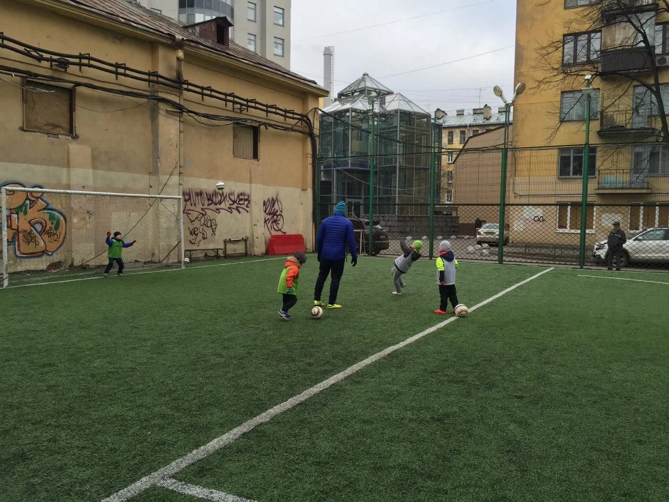 Поле ФК “Беспокойные Сердца” 2 - фотография