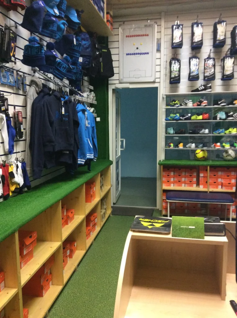 Striker - главная фотография